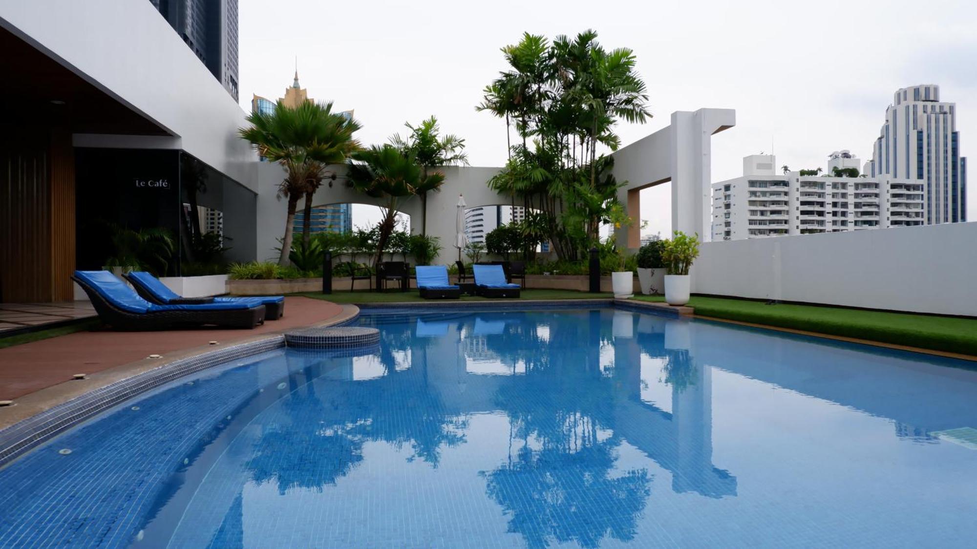 Grand Asoke Suites Boutique Residence Bangkok Bagian luar foto